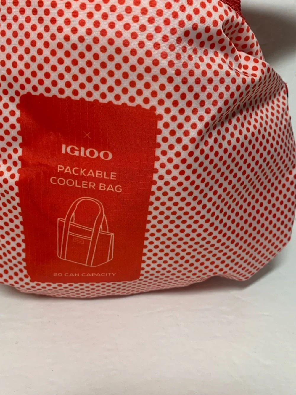 Sanrio Hello Kitty Red Apples 20 Can Cooler Bag Tote Igloo Packable NWT